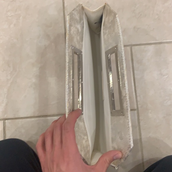 Express Clutch - Picture 2 of 4